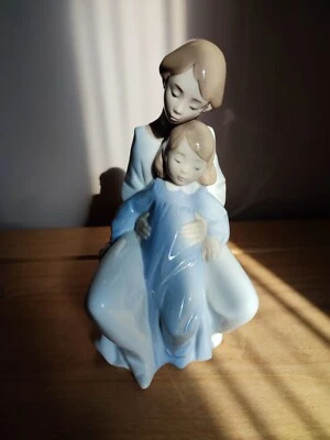 £20 • Buy Nao Figurines A Moment With Mommy