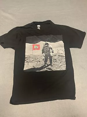 MTV Moon Man Black T-Shirt Mens Medium Astronaut Retro • $12.72