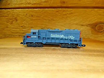 High Speed N Scale Southern Pacific DUMMY Non Powered Diesel Loco Engine 6725 • $16