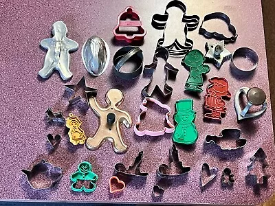 Vintage Cookie Cutter Lot Metal & Plastic  • $4.85