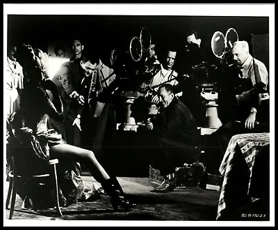 MARLENE DIETRICH + Director MIKE TODD ON SET 1970s VINTAGE ORIGINAL PHOTO 467 • $19.99