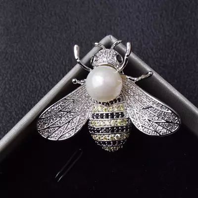 Women Men Corsage Fashion Vintage Brooch Insect Bee Pin Jewelry Gift Accessories • $7.99