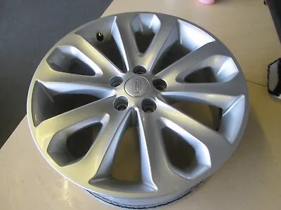 Genuine Range Rover Vogue 20  Alloy Wheel 8.5Jx20EH2+47 CK52-1007-DA • $99.60