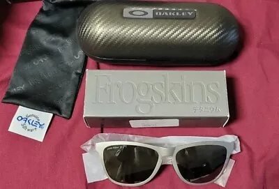 Rare Oakley Titanium Frogskins Sunglasses 1 Of 500 Polarized + Carbon Fiber Case • $589.99