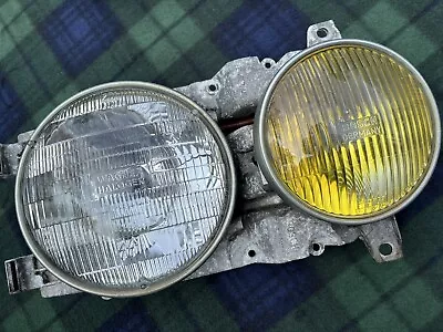 Mercedes-Benz W123 3.0L Right Front Headlight Assembly • $125