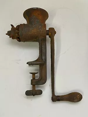 Vintage UNIVERSAL Meat Grinder No #2 Hand Crank Table Mounted -  Made In USA • $19.97