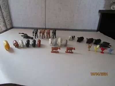 Plasticville O/S Gauge 5 Horses 4 Laying Cows & Assorted Non-Plasticville Figure • $0.99