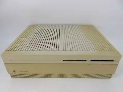 AS IS! - Vintage Apple Macintosh II 2 M5000 Computer # # NO POWER # # UNTESTED! • £299.18