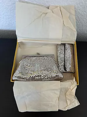 Vintage Strawbridge & Clothier Womens Silver Coin Purse And Key Wallet Set • $4