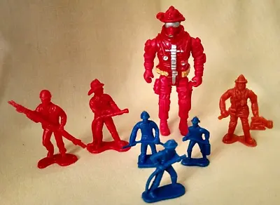 Fireman Plastic Man Lot 7 Pc Unmarked Small Blue Articulated Fire Hose Stretcher • $11.99