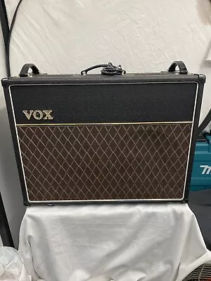 Vox AC30C2 2X12 30W Guitar Amp With Celestion G12M Greenback Speakers • $659