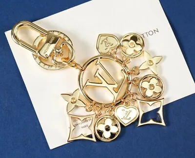 $86 • Buy Louis Vuitton Metal Gold LV Circle Key Chain Bag Charm
