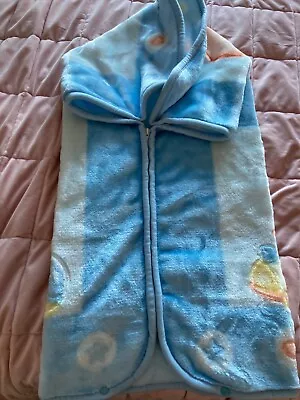Spanish Baby Cocoon Blanket Blue Pattern Design Ideal For Baby Or Dolls • £4