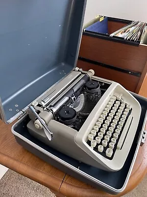 Vintage Royal Safari Tan And Ivory Portable Typewriter In Blue Hard Case • $80