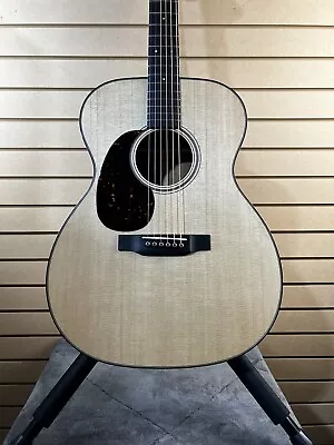 Martin 000-18 Modern Deluxe Acoustic Guitar LH - Natural W/OHSC & PLEK*D #773 • $3799