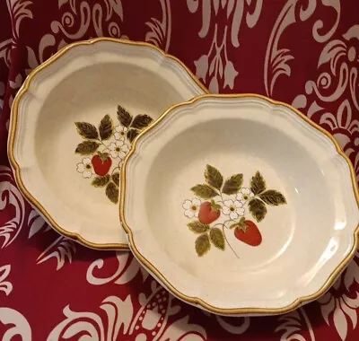 Set Of 2 Mikasa Strawberry Festival EB 801 Round Serving Bowls 9 5/8  • $19.50