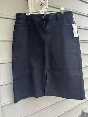 Liz Claiborne Black Jean Skirt Size 10 Front Split Stretch New • $49.99