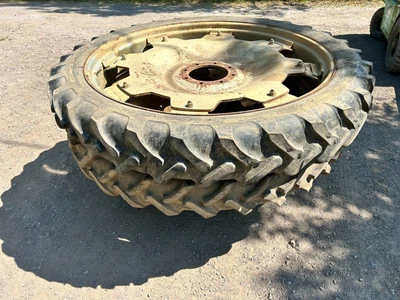 £950 • Buy Case IH 844XL Row Crop Wheels &Tyres May Fit Others Ford Massey Fit Your Tractor