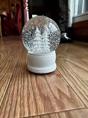 5  White Reindeer And Christmas Tree Snow Globe On Glitter Base. NO MUSIC • $14.99
