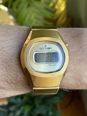 Vintage Mens SENSOR TRILITE MDSI3H LCD Micro Display Gold-tone Wristwatch W/ Box • $9.95