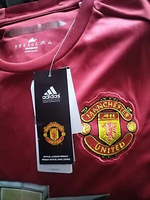 Manchester UNITED Football Top • £5