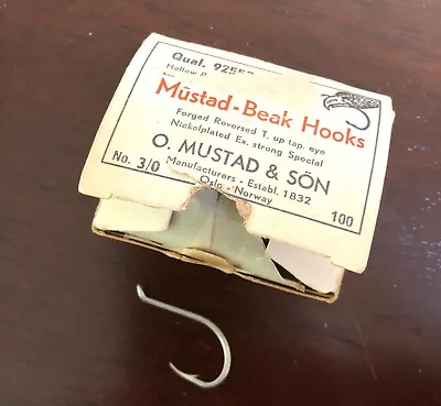 Vintage FISHING HOOKS | Mustad No. 3/0 Beak Hollow Point Nickel Plate Box 100 • $3.50