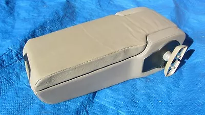 86 - 95 Mercedes E-class W124 300 320 400 E500 Console Armrest Mushroom Leather • $275.50