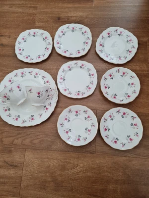 £2 • Buy Royal Osborne Vintage China Tea Set Pieces Pink Roses