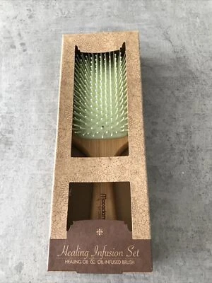 £4.50 • Buy Macadamia Oil Infused Hair Brush
