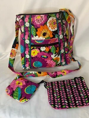 $39.95 • Buy Vera Bradley Va Va Bloom Crossbody Bag With 2 Smaller Coordinating Zip Bags