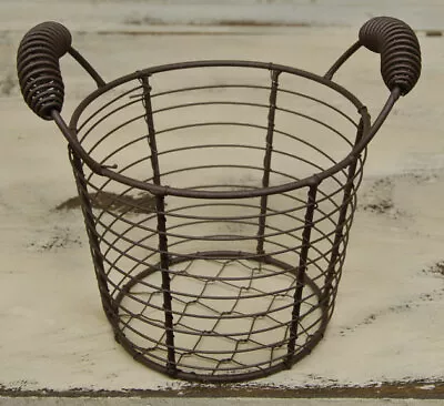 Small Rustic Chicken Wire Egg Basket Primitive Colonial Americana Sweet!! • $7.99