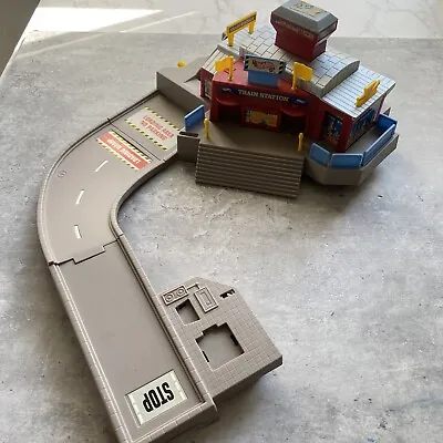 Hot Wheels Vintage 1998 Train Station Dinner Tracks  • $18