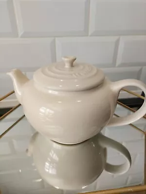 Teapot Le Creuset Cream Glazed Stoneware 1 Plus Litre Classic  • £22