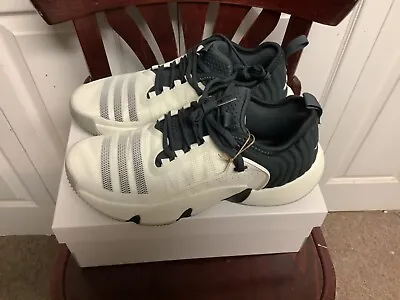 Adidas Mens  Trae Unlimited Basketball Shoes         Size 10 • $60