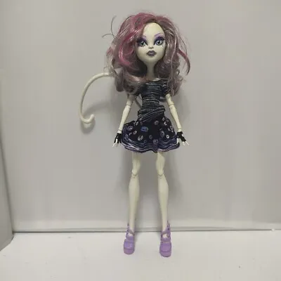 Monster High Scaris City Of Frights Catrine Demew Doll Incomplete • $21.12