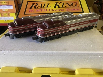 $250 • Buy MTH Rail King Rock Island E-8 AA Diesel Set
