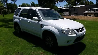 Wrecking 04/2008 To 12/2012 Ford ZD Escape Automatic Wagon White 2.3L Petrol • $12