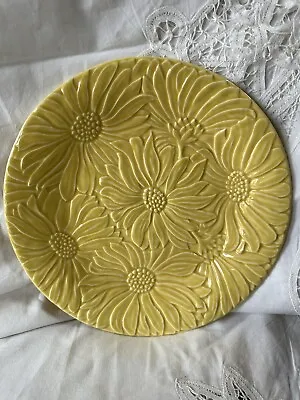 Bordallo Pinheiro Yellow Majolica Daisy Floral 9 1/8” Luncheon Plate • $25