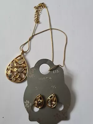£0.99 • Buy M&S Necklace Gold Tone And Matching  Earrings Coloured Stones 