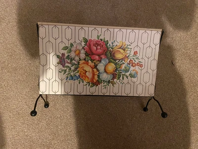 £12 • Buy Vintage Floral 1960s  70s Magazine Rack Metal.
