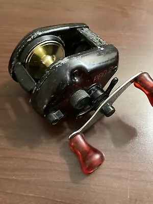 Vintage Quantum Pro 2 Baitcast Reel Zebco Speed Power Centrifugal Magnetic Systm • $16