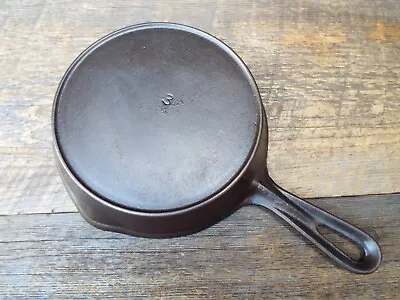 Unmarked Vollrath Cast Iron Skillet #3 / 6-1/2  Restored • $23.32