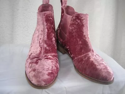 Pink Crushed Velvet Bootie Ladies Size 8 • $45