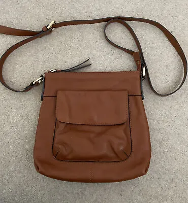 £10 • Buy Gorgeous Tan Leather Crossbody Bag From Jones Bootmaker  - Used Once