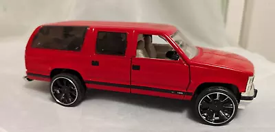 Sunnyside 1:24 Scale 1993 Chevy Suburban 1500 - Pre-owned • $30.97