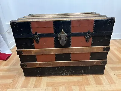 Vintage WOOD STEAMER TRUNK Chest Coffee Table Storage Box Antique Loft Decor Red • $89.99