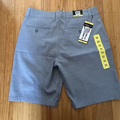 O'Neill Men's Chino Shorts Light Gray 2-Way Stretch (S09) - Size 32 • $20