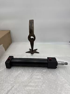 VICKERS SXC001R5 Hydro-Line Tie-Rod ISO Metric IHMP-32X200-B1-22-2-G-H-B-3-3 NEW • $1300