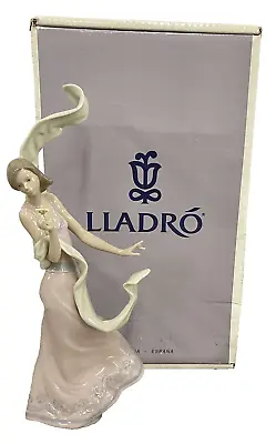 Lladro Figurine 6251  WIND OF PEACE  With Original Box / Retired 1999 • $180