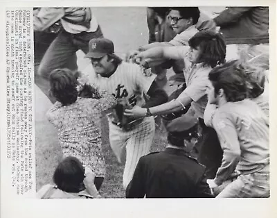 1973 NLCS Tug McGraw NY Mets Closes Out BIG RED MACHINE ORIGINAL 8x10 Wire Photo • $50